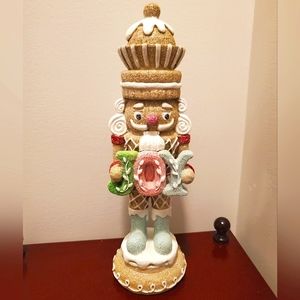 NEW Gingerbread & Frosting Nutcracker ✨️